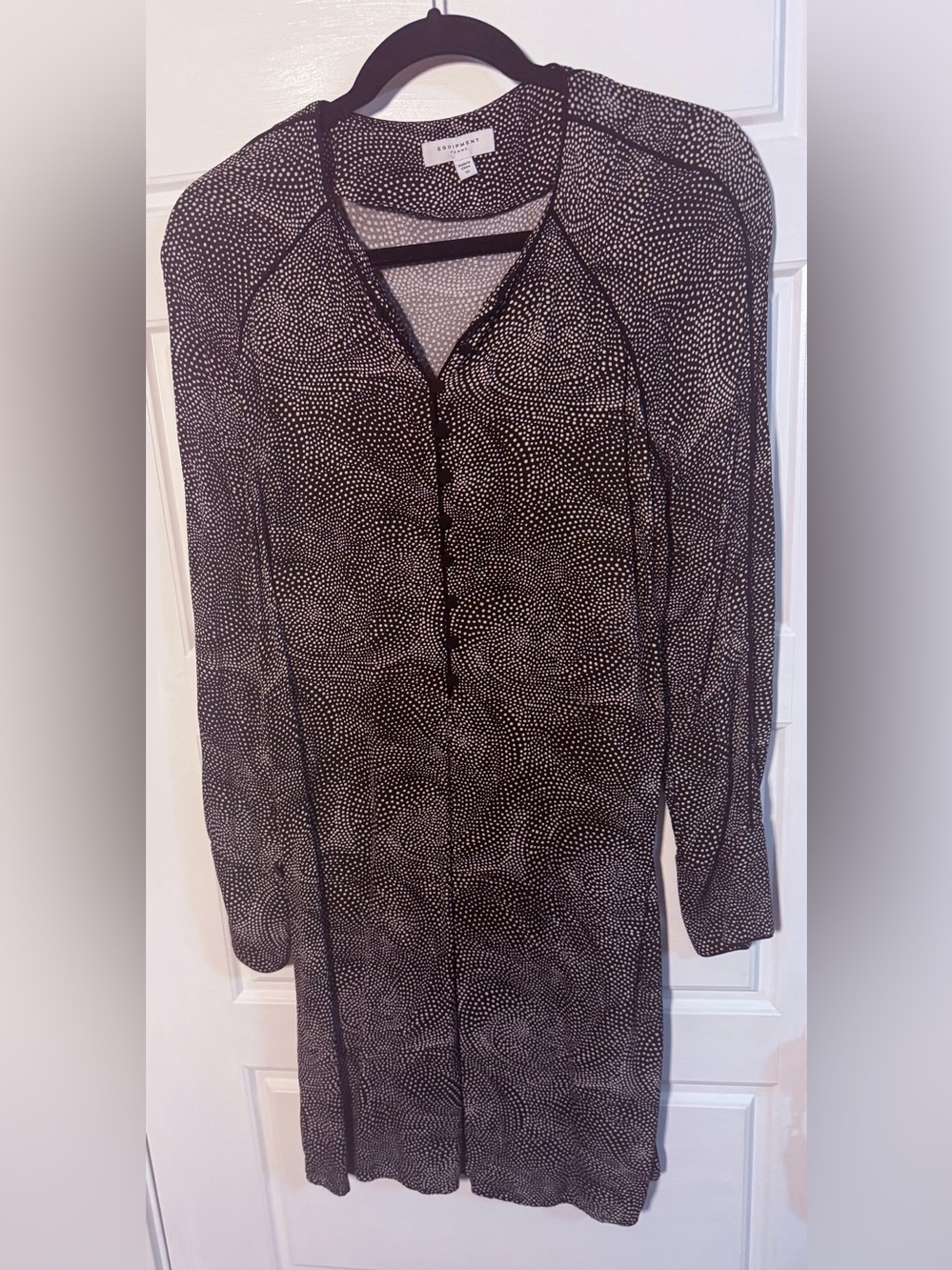 Equipment stunning abstract Black and White Polka Dot dress. excellent condition